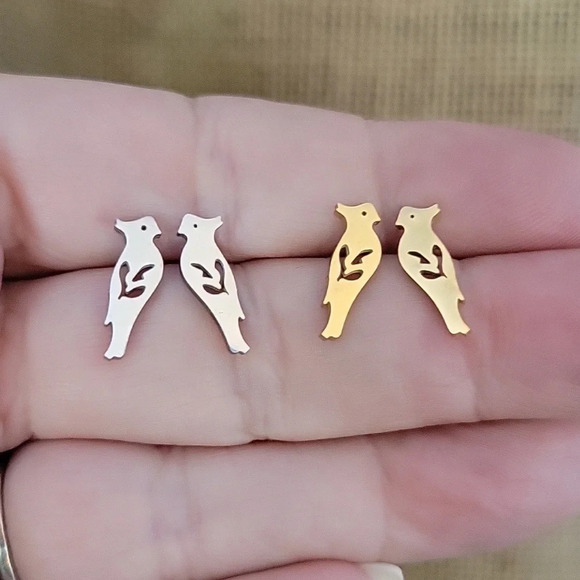EXOTIC BIRD STUD EARRINGS, Choice of Color - Picture 1 of 6